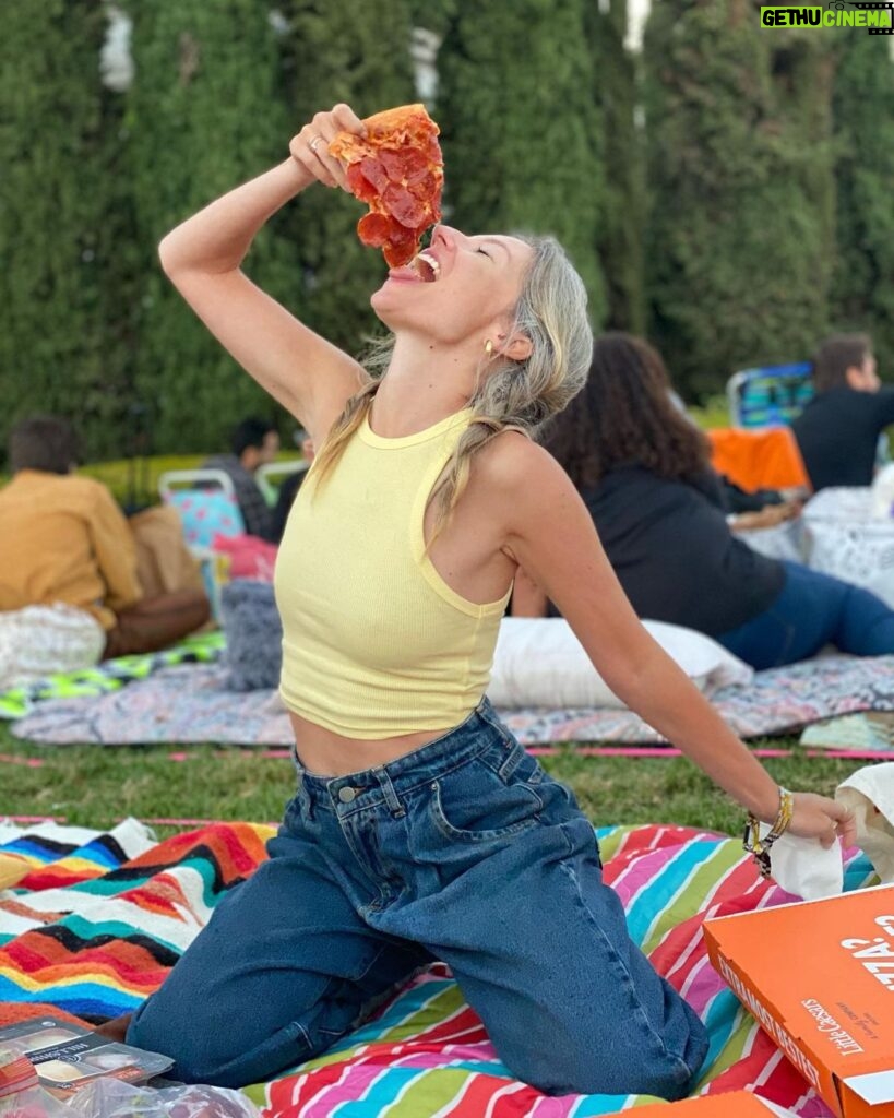 Sugar Lyn Beard Instagram - Here you go, Instagram. Hot and fresh out the kitchen. Love you all, hope everyone is finding time and reason for joy, and prioritizing love. #seniorpizzamodel 📸 @jbarchie @cinespia Cinespia
