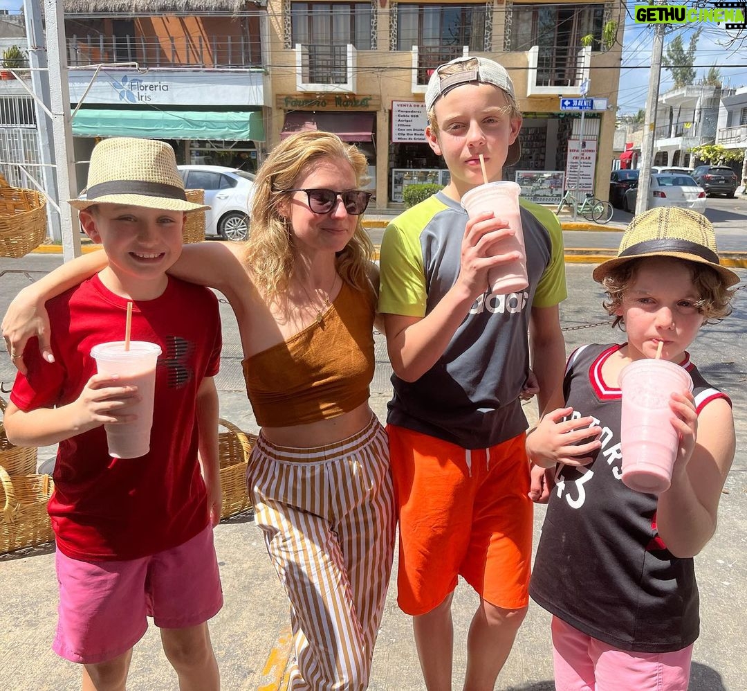Sugar Lyn Beard Instagram - Missing my kids. ❤️ #unclesugar