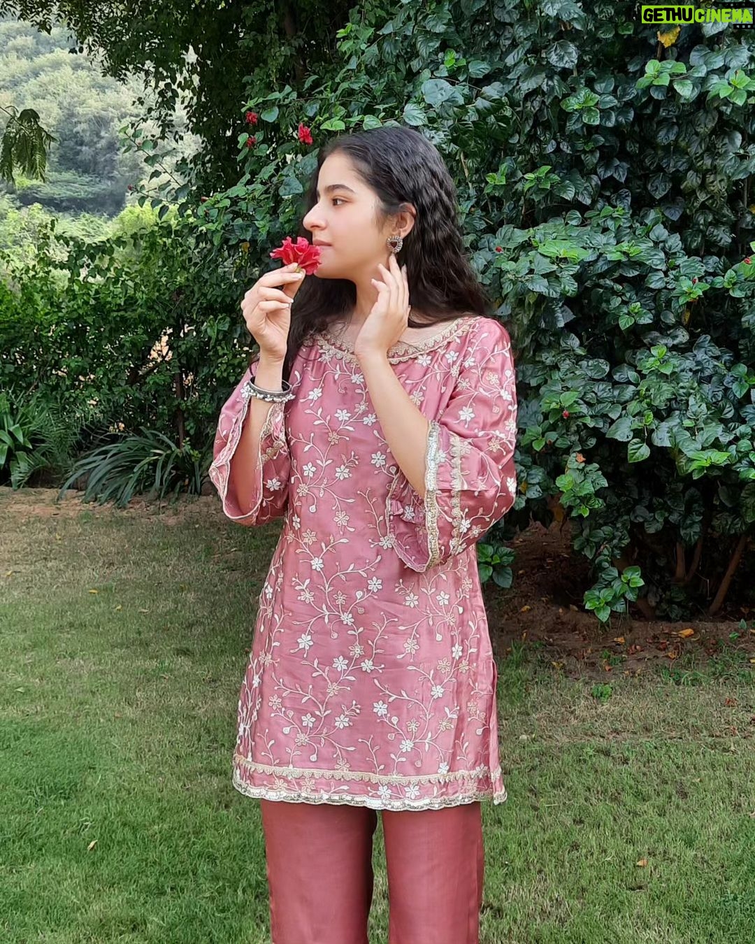 Suhani Sethi - 12K Likes - I'm clearly very excited about the curly hair 🌺 @shopmulmul