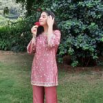 Suhani Sethi Instagram – I’m clearly very excited about the curly hair 🌺 @shopmulmul