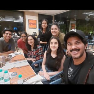 Suhani Sethi Instagram - People of Guns and Gulaabs ! ❤️ 
The best people, the best days, the best show 🌹

#GunsAndGulaabs #GunsAndGulaabsOnNetflix 🔫🌹

I have so many incredible memories of this show, I couldn't squeeze them all into this post 😬, so please bear with me!! 🤓