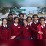 Suhani Sethi Instagram – Jo, Nannu, Ikhlaq, Gangu 🌹
When Tipu himself visited our school (without the paana 🔧😬) 
 
I’ve had the most fun shooting with you guys @krishrao_official @araham.sawant @tanishqchaudhary_ !!! Miss the 24/7 jokes, the overnight shoots, and UNO ❤️ 

#GunsAndGulaabs #GunsAndGulaabsOnNetflix