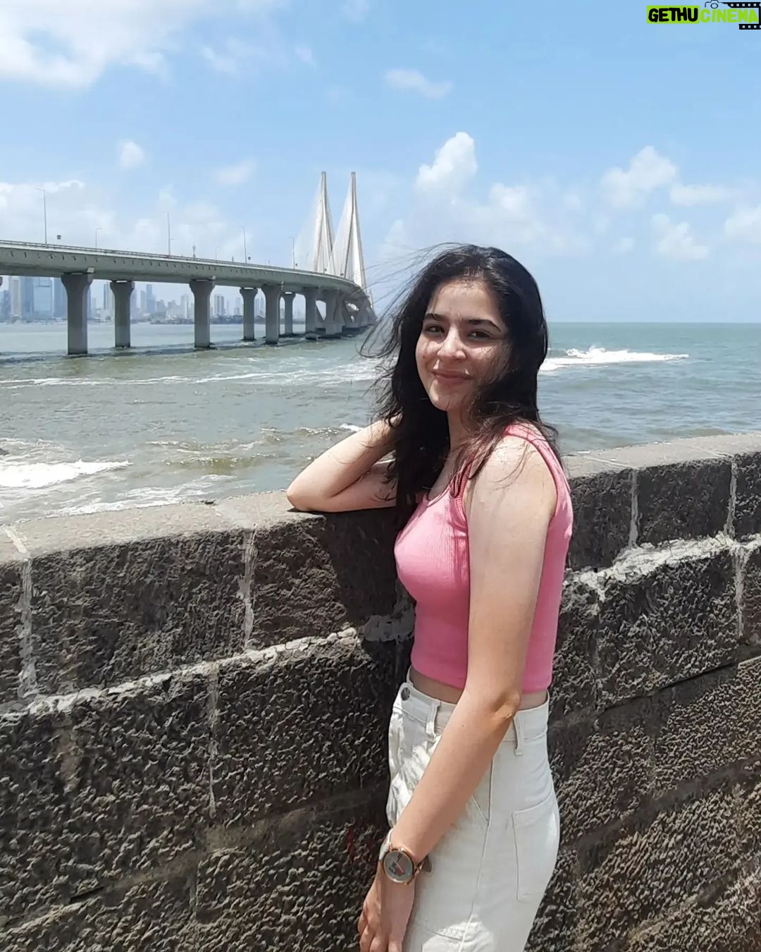 Suhani Sethi Instagram - couldn't choose 🩷