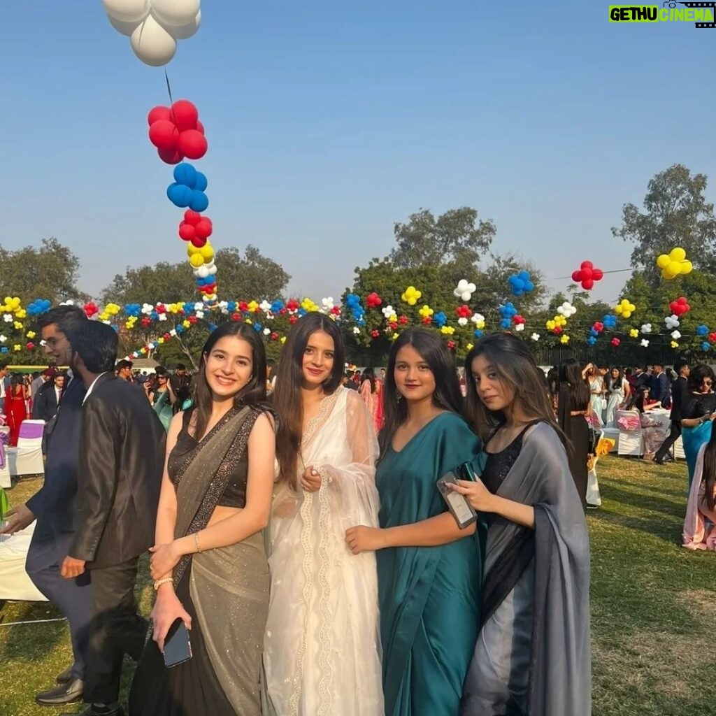 Suhani Sethi Instagram - Pixie dust, sparkles, love, sunshine, hardships, friendships, memories- Dps Rkp ☀️🌷💗 Obviously one farewell post wasn't enough!