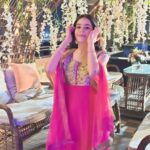 Suhani Sethi Instagram - 🌷