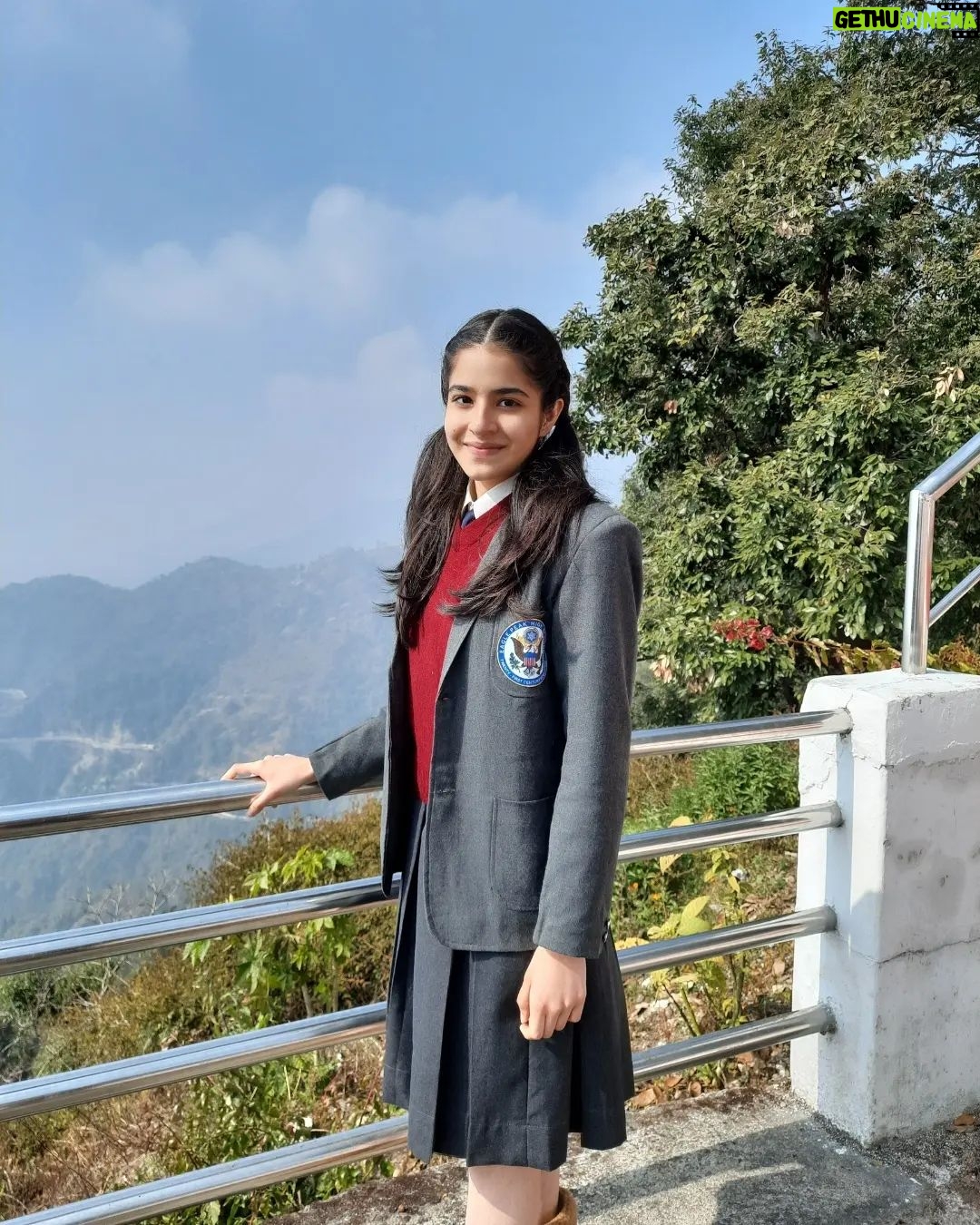 Suhani Sethi Instagram - Sofia ❤️ Swipeee for a surprise - ⚠️TW for 8th, 9th and 10th slide: prosthetic blood! #cuttputlli now streaming on @disneyplushotstar