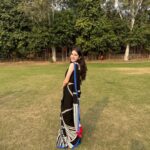 Suhani Sethi Instagram – My indecisiveness about posting these pictures had them waiting for months -_- 
🥻🖤@satyapaulindia