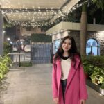 Suhani Sethi Instagram – Bonsoir, enchanté! 🥂💗
#iykyk