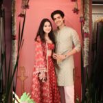 Suhani Sethi Instagram – 💫✨️🥂

@_.rupmeramastana._ 📸