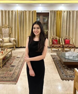 Suhani Sethi Instagram - Eighteen 💖🥹💫🧸 🪐🌺✨🦄