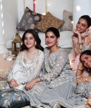 Suhani Sethi Instagram - 🦢🤍@shopmulmul