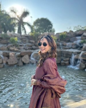 Sunanda Sharma Instagram - इश्क़ आज भी सादगी और मर्यादा में शोभा देता है..।🌹
.
.
Jewels by @ajewelsbyanmol 💎