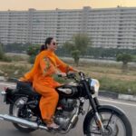 Sunanda Sharma Instagram - 𝐎𝐧𝐞 𝐃𝐨𝐰𝐧 𝐅𝐨𝐮𝐫 𝐮𝐩.. 𝐈𝐲𝐤𝐲𝐤 🏍️