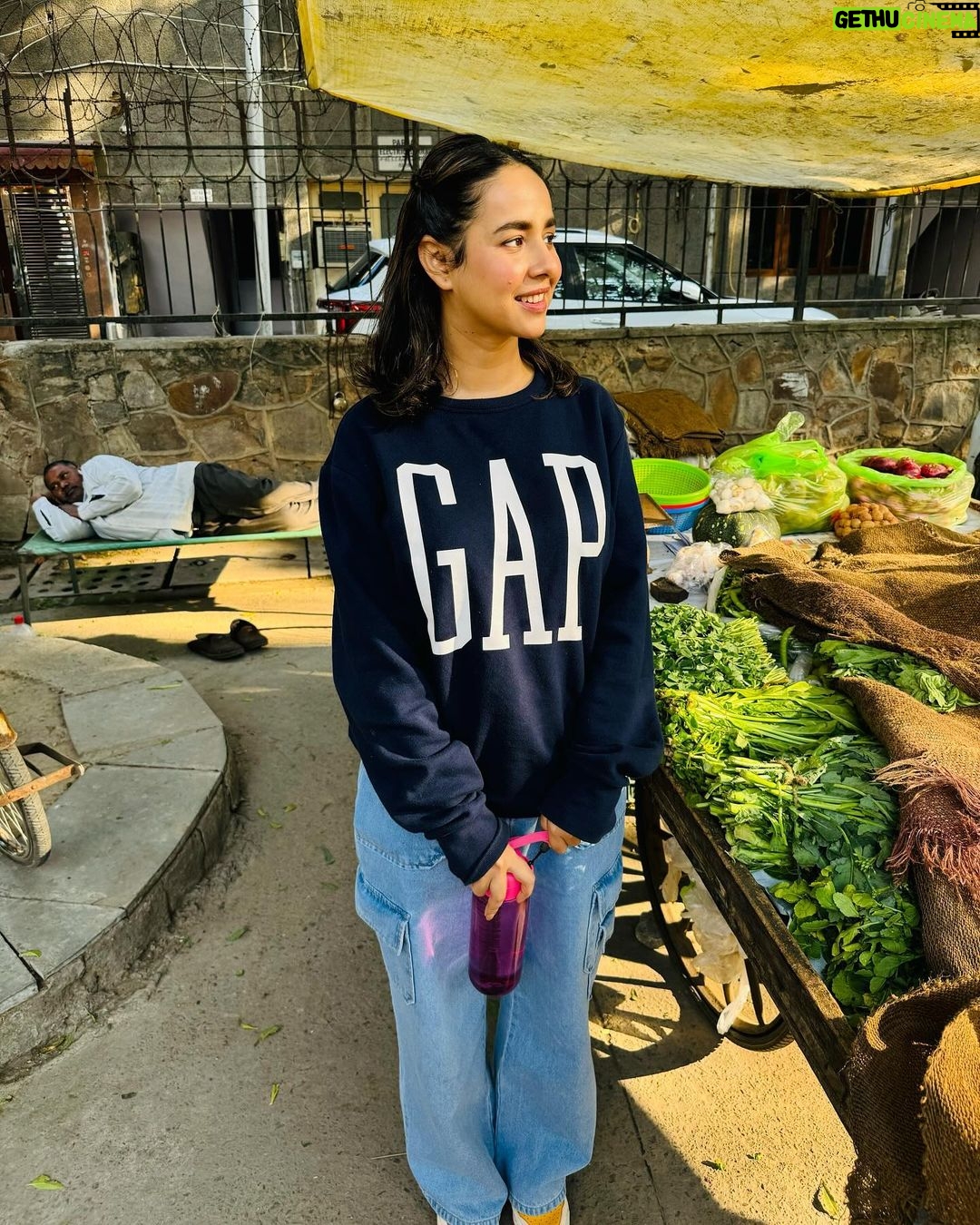 Sunanda Sharma Instagram - Ki haal ne sohneyo😜