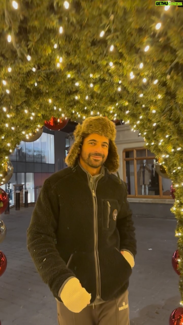 Sunil Grover Instagram - Bahut thand hai !