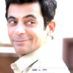 Sunil Grover Instagram – Aapko mera intezaar tha? 
Jaake keh do sabko – the popular Sonu is back! 😎

#SunflowerS2 premieres 1st March, only on #ZEE5

#Sunflower

@whosunilgrover @adah_ki_adah @ranvirshorey 
@vikas71 @parmarchaitally @navingujral @mukulchadda @ashishvidyarthi1 @shonalinagrani @sonaljhaofficial @radhabhatt @salk.04 @officialashwinkaushal @reliance.entertainment #GoodCo @virajsawant @sarkarshibasish @ria.nalavade @girishkulkarni1 @manish_kalra_ @nimishalok @surryamenen @duhjizzy @navagat_p @zee5 @zee5global
