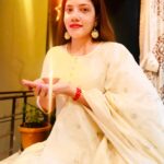 Sunitha Pandey Instagram – Happy Diwali from mine to yours 🪔✨🎇🎁2023 

#diwali #diwalivibes✨ #diwalidecorations #sunita #diwali💥 #mumbaidiwali #familytime Mumbai, Maharashtra