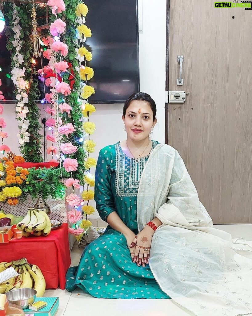Sunitha Pandey Instagram - 💚 #festivalfashion #festive #festivewear #sunita #picturebooks #pictureoftheday