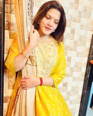 Sunitha Pandey Instagram - ⭐️⭐️⭐️

#diwali #diwalirangoli #diwali💥 #sunita #familytime #picoftheday