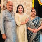 Sunitha Pandey Instagram – May the divine blessings of Diwali bring peace to your home and fill your heart with warmth ✨Happy Diwali from us to yours 🪔

#happydiwali #diwali #festival #sunita #2023goals #familytime