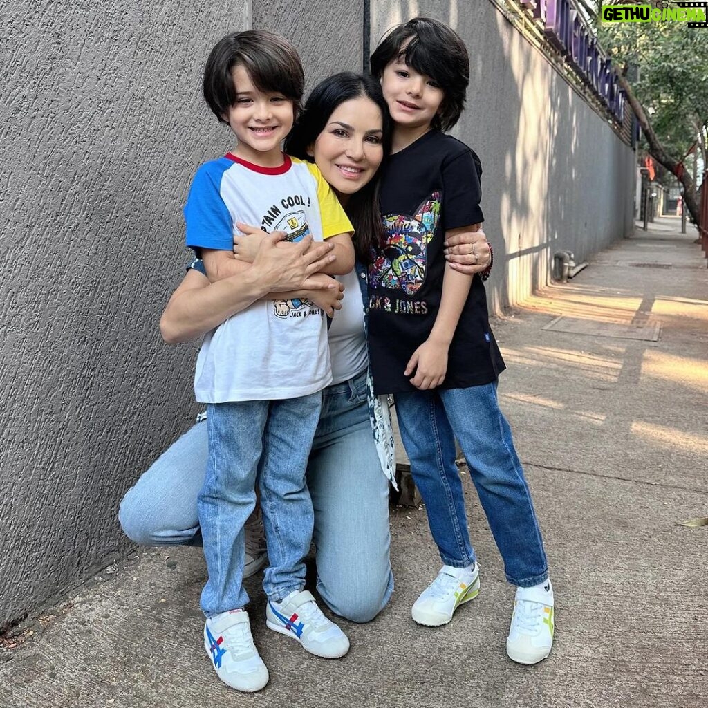 Sunny Leone Instagram - Happy 6th birthday to my sweet baby boys!! You both are the sunshine to my day! My life would be incomplete with out you both!! Love you so much Asher and Noah!!