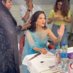 Sunny Leone Instagram – Who is that gossip queen in your group?? 

@jeetihairtstylist @hitendrakapopara 😂😂