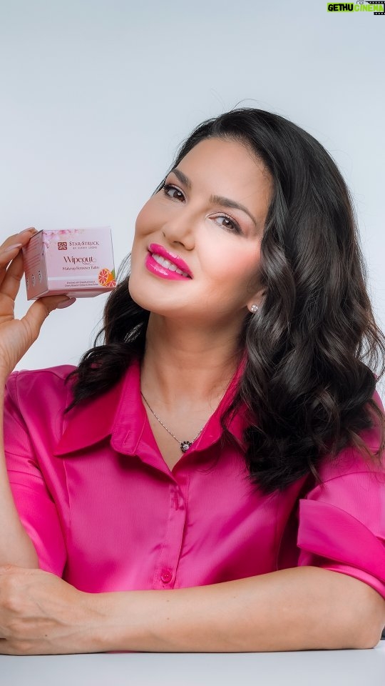 Sunny Leone Instagram - Introducing StarStruck's Makeup Remover Balm - Effortless removal of waterproof makeup! Revolutionize your beauty routine with the goodness of grapefruit extract, shea butter & cherry blossom extract. - Non-Comedogenic - Paraben-free - Suitable for all skin types - Vegan & Cruelty-free Shop online : *link in bio . #makeupremover #makeup #NewlyLaunched #SunnyLeone #KnowWhatYouWear #makeupremoval #bestmakeupremover Shot by: @shotbysakar Coordinator: @imanilsharmaa