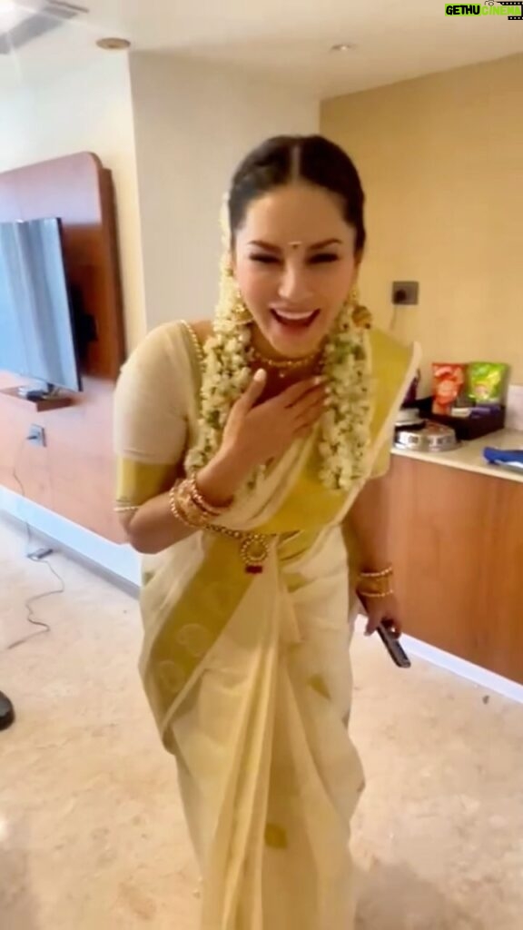 Sunny Leone Instagram - That grunt 🐽 at the end was so ....😂😂😂 Kerala, India