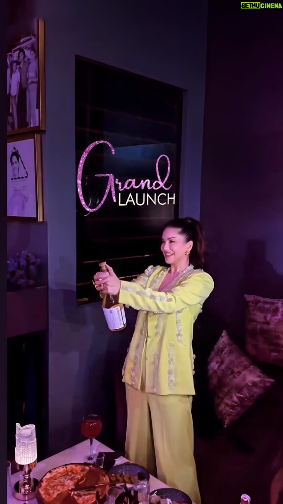 Sunny Leone Instagram - Oh, what a night it was!! In case you skipped here’s a glimpse of the crazy fun we had at our grand launch🪩 @chicalocanoida is now open. For Reservations: +91 9990082799 #ChicaLoca #ChicaLocaBySunnyLeone #restaurant #launch #grandlaunch #glamour #opennow Gulshan One29