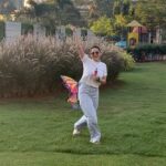 Sunny Leone Instagram - My Epic kite flying fail 😂😂 . . #SunnyLeone #makarsakranti