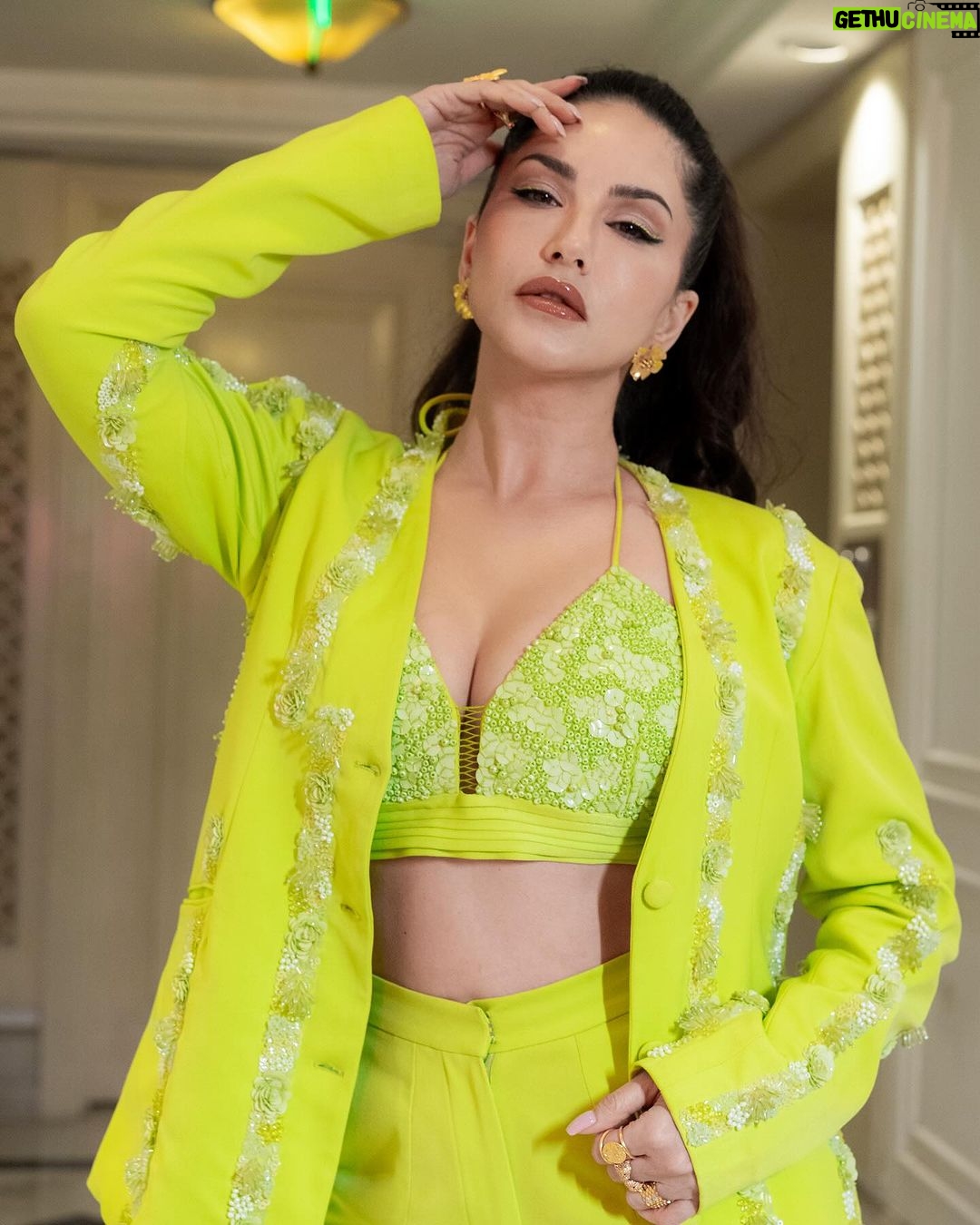 Sunny Leone Instagram - 💛💚🍋 . . . Outfit by @nirmooha Earrings by @theetherealstore_ Rings by Brand @jewellery.alara @theetherealstore_ @goldenwindow Styled by @hitendrakapopara Styling team @tanyakalraaa @nidhi_harsora21 Hmu @jeetihairtstylist @taniadhingra Shot by @amtrend_studio_productions Team coordinator @imanilsharmaa