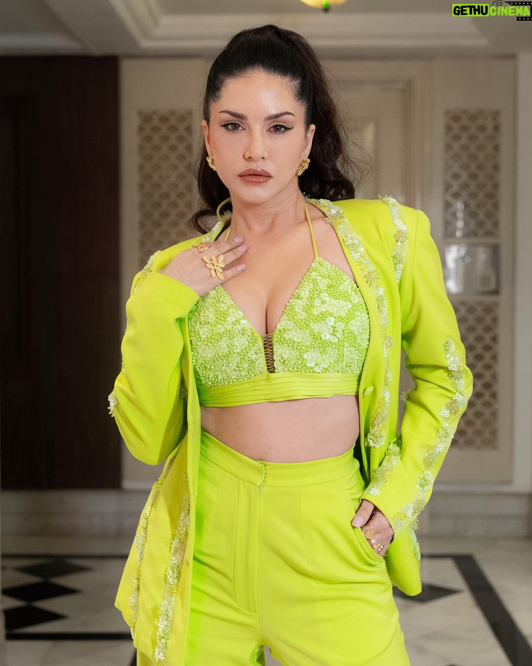 Sunny Leone Instagram - 💛💚🍋 . . . Outfit by @nirmooha Earrings by @theetherealstore_ Rings by Brand @jewellery.alara @theetherealstore_ @goldenwindow Styled by @hitendrakapopara Styling team @tanyakalraaa @nidhi_harsora21 Hmu @jeetihairtstylist @taniadhingra Shot by @amtrend_studio_productions Team coordinator @imanilsharmaa