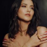 Sunny Leone Instagram - This is not AI lol it’s the real deal! Wearing @clubllondon @aak.ch Necklace by @flowerchildbyshaheen Rings by ( @jewellery.alara ) , ( @flowerchildby shaheen ) , Styled by ( @styledbychandani ) ( @style.cell ) , Assisted by ( @jaiswal.aditi__ ) , ( @riyashaktawat ) Make up by @taniadhingra Hair by @jeetihairtstylist Photos Shot and edited by - @shotbysakar Asst. By @rhugved_kokane Team Coordinator - @imanilsharmaa