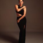 Sunny Leone Instagram - 🖤❤️‍🔥🖤 . . . . . HMU by Me 😉 Makeup : @starstruckbysl Outfit by @clubllondon @aak.ch Earrings by @alasajewels , Handstack by @amamajewels , Rings by @e3kjewelry @ishhaara , Styled by ( @styledbychandani ) ( @style.cell ) , Assisted by ( @jaiswal.aditi__ ) , ( @astha_kothari ) Photos by @ajayjangidphotography Mumbai, Maharashtra