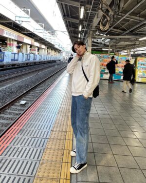 Supakrit Charoonmatha Instagram - ปีใหม่แล้ว มาออกเดินทางตามความฝันกับ lifewear shoes ด้วยดีไซน์ มินิมอล แมชง่าย พร้อม เทคโนโลยี vulcanisation ที่ทำให้ใส่แล้วนุ่มสบาย #kimandcoshoes #explorewithkimandco #lifestyleshoes
