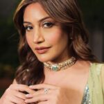 Surbhi Chandna Instagram - Mere Yaar Ka Sangeet 🕺🏼 💍 Lehenga - @seepmahajanofficial Stylist - @simstyles20 Jewellery- @emeraldjewels.in Photography- @fashionbyora @oragraphy Makeup & Hair - @salon__25 @tulsi_251995 Managed By - @pranavi_chandna