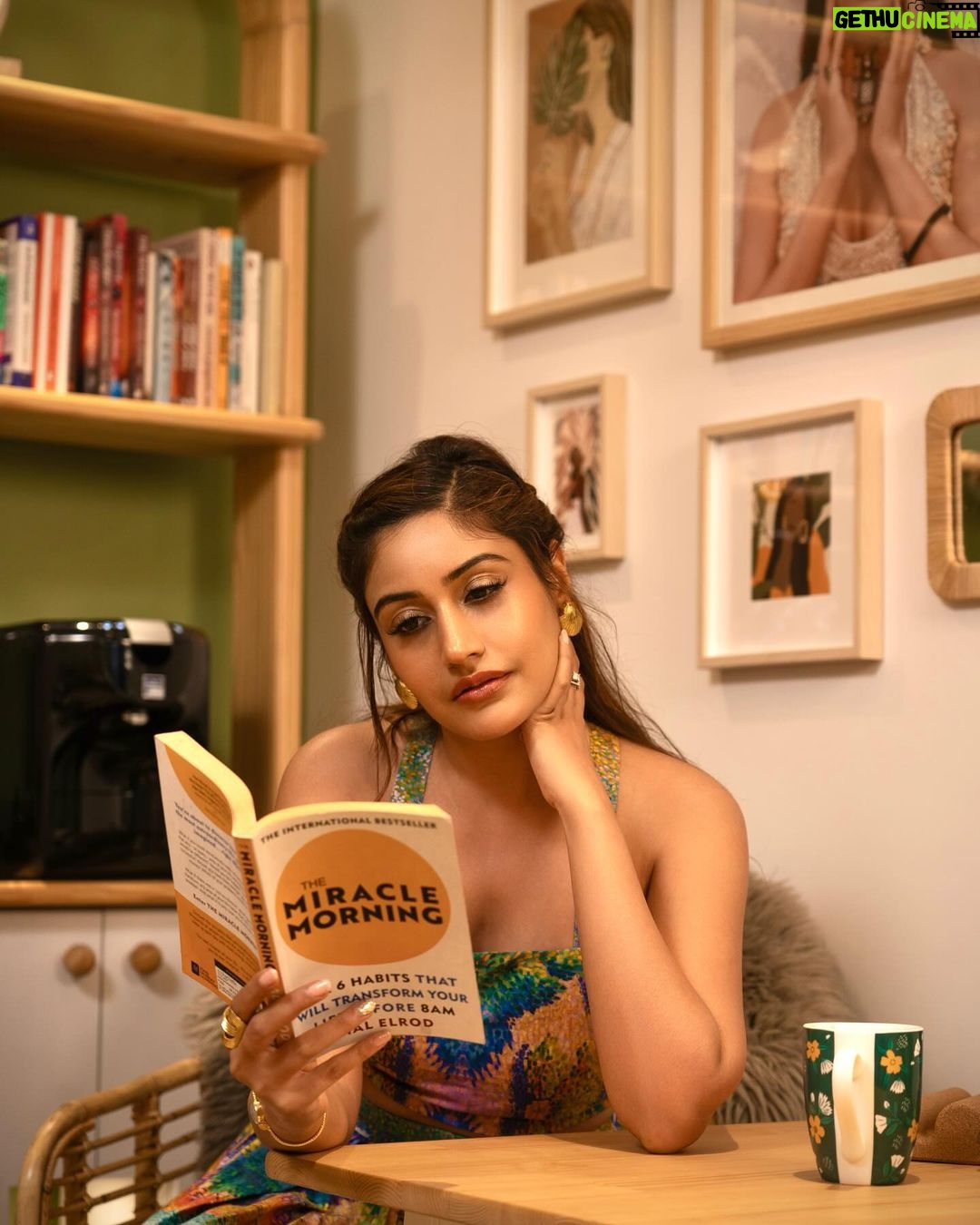 Surbhi Chandna Instagram - Chehra Pada hai kya ?? Outfit @naymish @viralmantra Jewellery Stylist @instylewithaditi Ring @anantayabymani Earrings @pclovesdrama Bracelet @gilded.official Makeup @mrn_artistry25 Hair @deepti6228 Assisted by @theblackhairgallery Executed by @pranavi_chandna