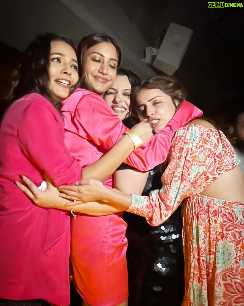 Surbhi Chandna Instagram - A night where we celebrated the Second last in the group @nehalaxmi_ A night full of real love, crazy laughs , some raw and genuine tears , breaking the dance floor , celebratory shots so much warmth and wishing well for one another We all stuck around and made efforts to make the group work 🧿🤎 To the bond that has stayed thick Parting note - after the shaadis time to attend baby showers 🤣 From The Last in the Group 😅
