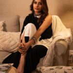 Surbhi Chandna Instagram - Dil Yeh Mera Tere Dil Se Jaa Mila Hai 🤎 Outfit. @houseofreeofficial Outfit PR. @mediatribein Choker. @pclovesdrama Rings & bangles. @theboltpr Stylist. @instylewithaditi Hair. @deepti6228 Makeup . @mrn_artistry25 @mrn_artistry Assisted by @theblackhairgallery Managed by . @pranavi_chandna