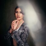 Surbhi Chandna Instagram - Yaar Ki Shaadi Ka Reception ⚜️ Outfit @theroyaleum @vblitzcommunications MakeUp- @reetixmakeup Hair- @vanshika_nirmal Jewels - @swabhimannjewellery Pictures - @mandar_studio Manager - @pranavi_chandna