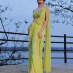 Surbhi Chandna Instagram - Mere yaar Ki Shaadi 💐 Lensman - @fashionbyora @oragraphy Saree - @tabeerindia Stylist @simstyles20 Jewels @miranabymegha @affiliates_pr Makeup & Hair @sheenajohar_artistry Managed @pranavi_chandna