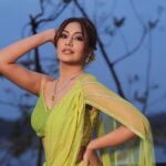 Surbhi Chandna Instagram - Mere yaar Ki Shaadi 💐 Lensman - @fashionbyora @oragraphy Saree - @tabeerindia Stylist @simstyles20 Jewels @miranabymegha @affiliates_pr Makeup & Hair @sheenajohar_artistry Managed @pranavi_chandna