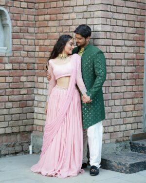 Surbhi Jyoti Instagram - 🥰🥰
See you all on 9th February in cinemas near you...🫶🏼
#khadari