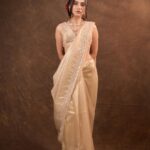 Surbhi Jyoti Instagram - 🥰 #sareegirl