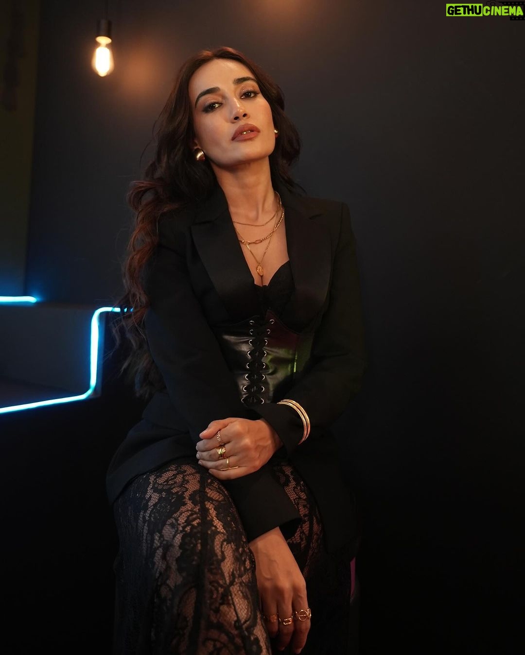 Surbhi Jyoti Instagram - I actually am.... ❤️🔥 . . . . . . . Wearing @victor_robinsonofficial MUA @doseofglamourbyafreen Styled by @stylingbyvictor @sohail__mughal___ Accessories @palmonas_official @anantayabymani Assisted by @styleby_antara @janvijain123
