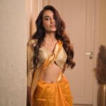 Surbhi Jyoti Instagram - इक नज़र प्यार से देख लो फिर से ज़िंदा कर दो .... 💫