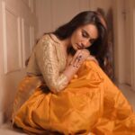 Surbhi Jyoti Instagram - इक नज़र प्यार से देख लो फिर से ज़िंदा कर दो .... 💫