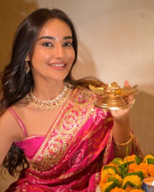 Surbhi Jyoti Instagram - शुभ दीपावली 🪔🪔🪔
