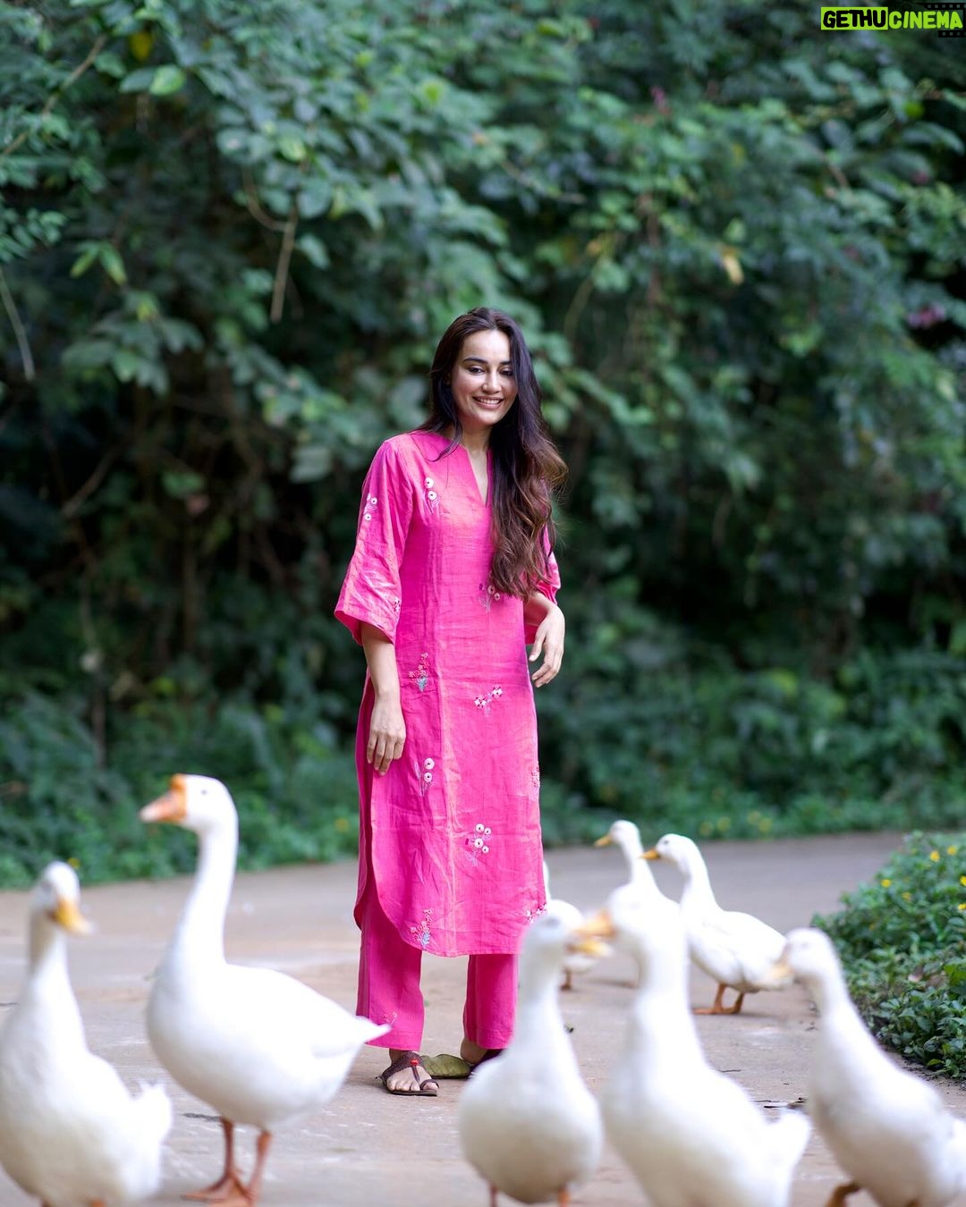 Surbhi Jyoti Instagram - You have to be quick with the quacks.... They don't like to be clicked.