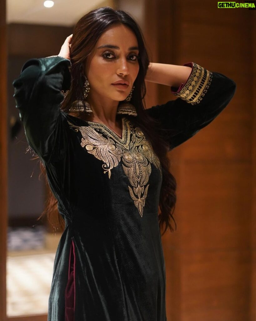 Surbhi Jyoti Instagram - Sang maardi 🥰 . . . . . . . Outfit @archna_studios Styled by @__snehasharma___ @doseofglamourbyafreen